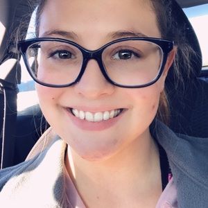 Meet your Posher, Lexi
